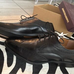 NIB Johnston & Murphy Black Leather Brogue Oxfords